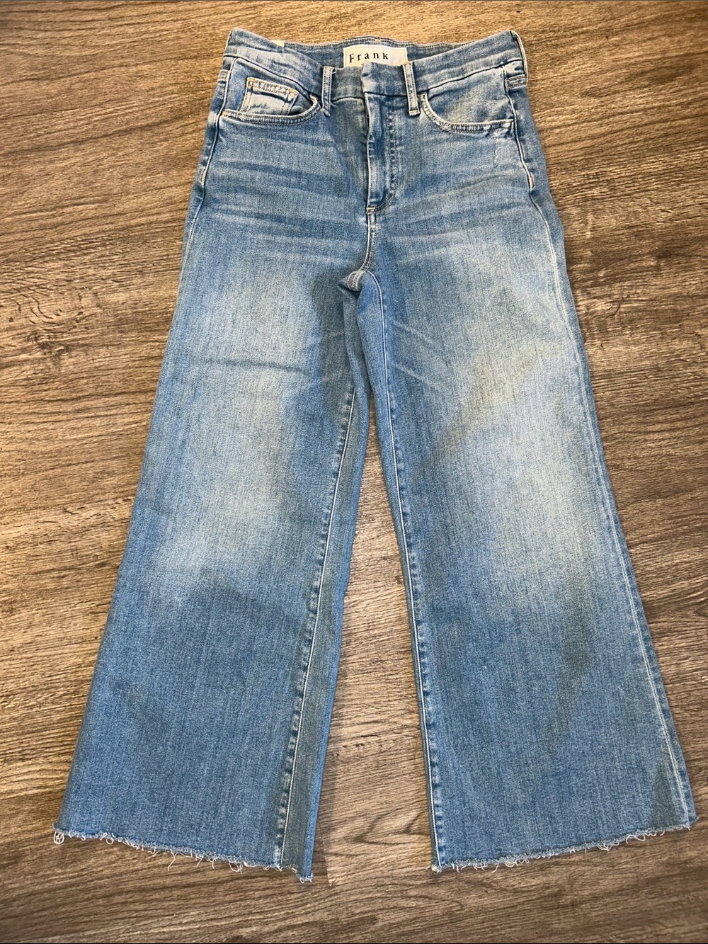 Frank & Eileen Galway Cropped Wide Leg Jeans Size 26 Light Wash Raw Hem Premium - Picture 2 of 10